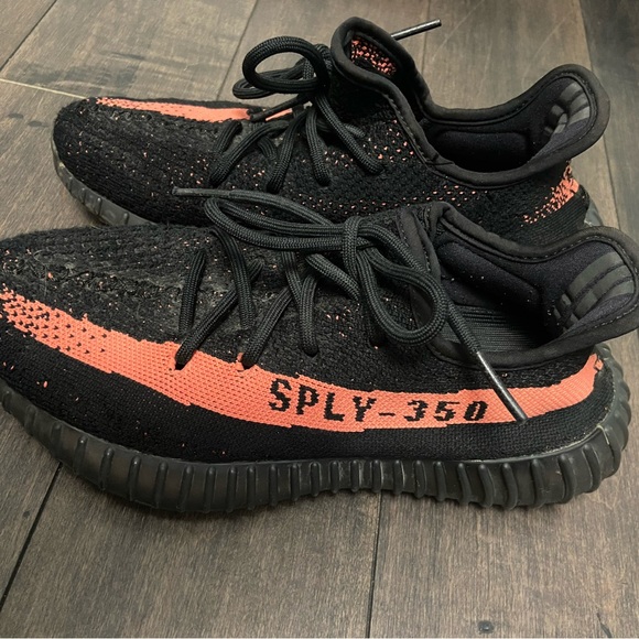 Yeezy 350 - Picture 1 of 2